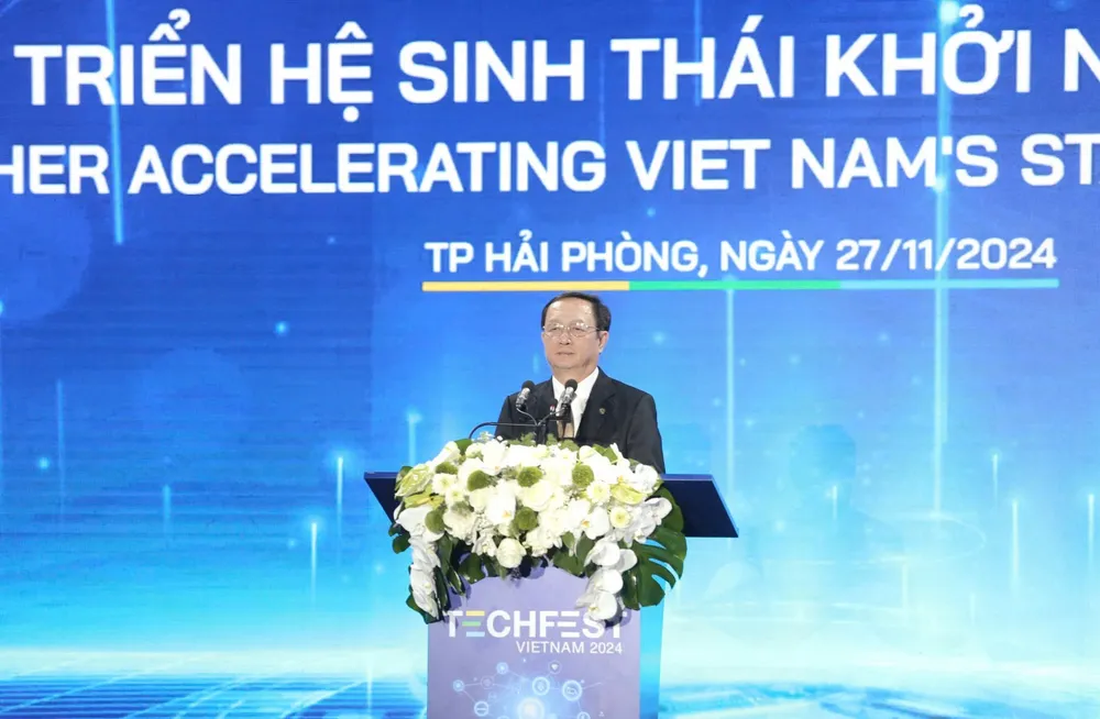 Anh khai mac Techfest 4.jpg