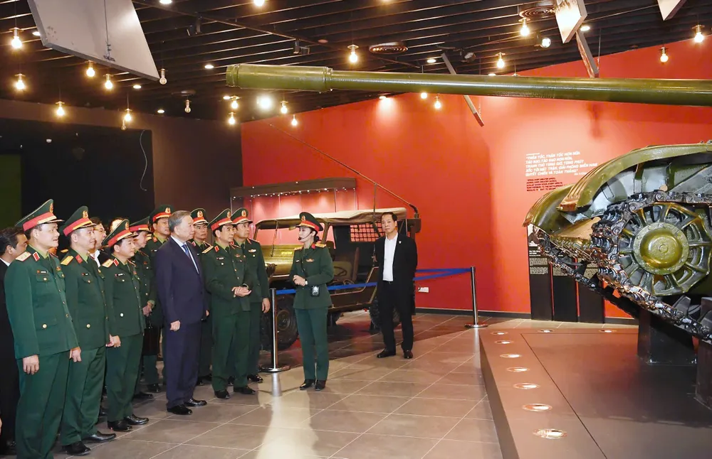 TBT To Lam tham Bao tang LSQSVN 6.jpg