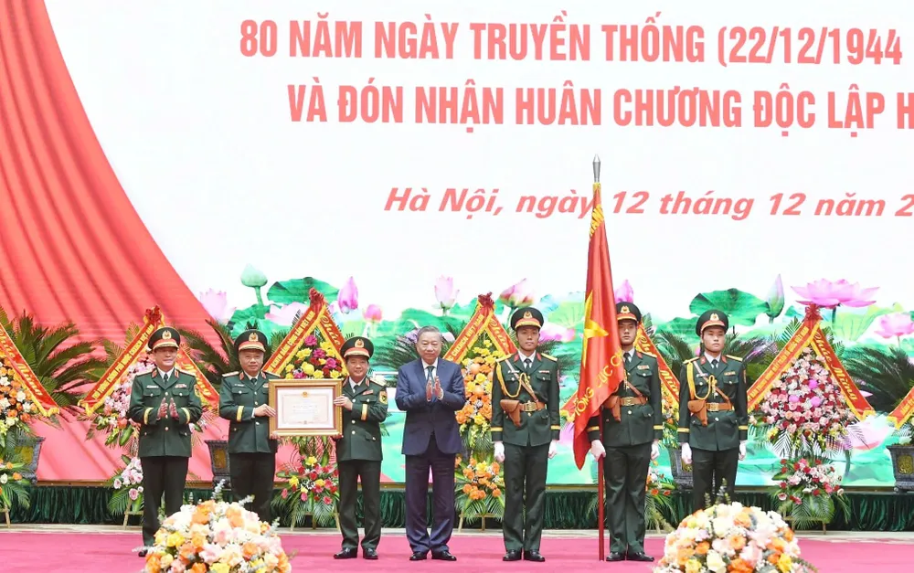 Anh Kỷ niemj 80 nam TCCT 11.jpg
