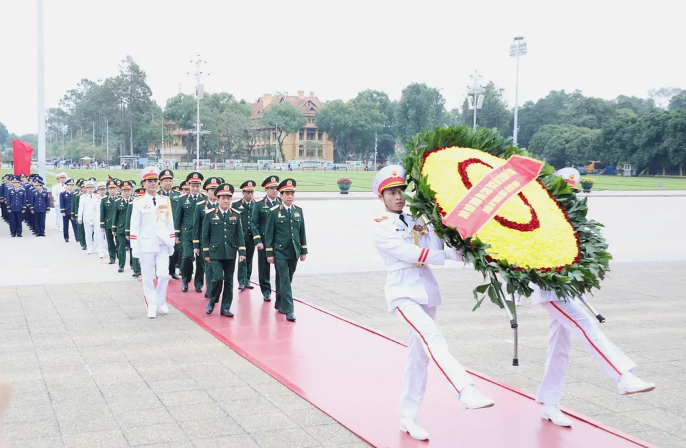 Anh Bo QP vieng Lang 1.jpg