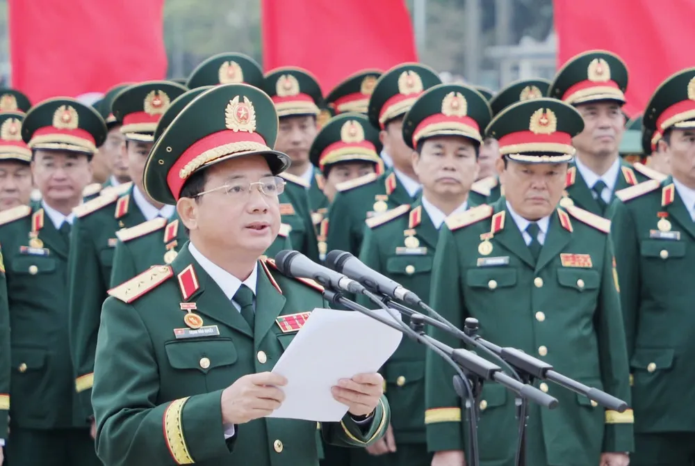 Anh Bo QP vieng Lang 2.jpg