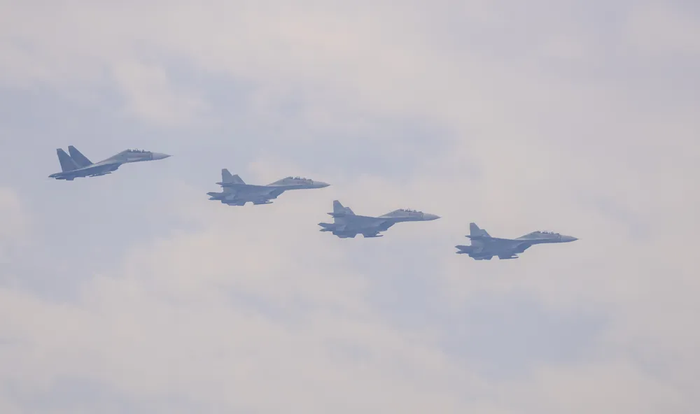 Tong duyet Trien lam QPVN 8.JPG