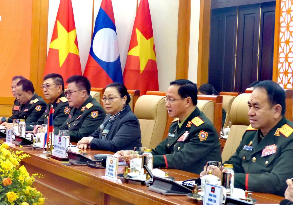 Bo truong  QP Lao tham VN 2.jpg