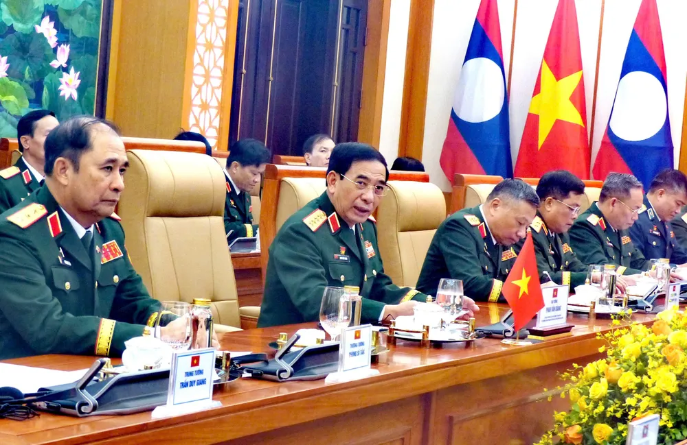 Bo truong  QP Lao tham VN 3.jpg