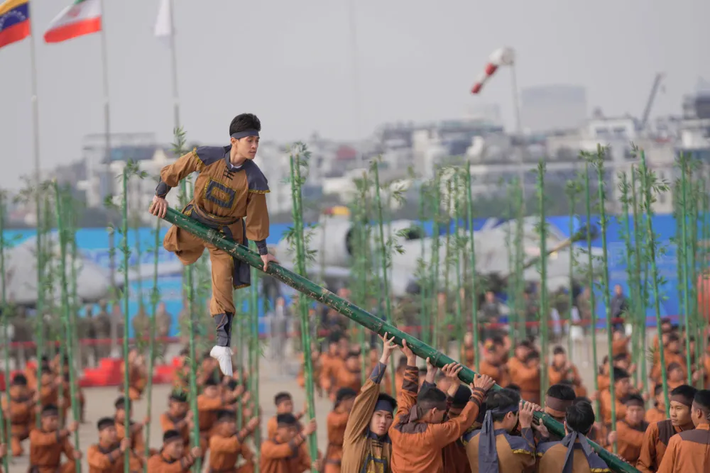 Anh Khai mac TLQP 16.jpg