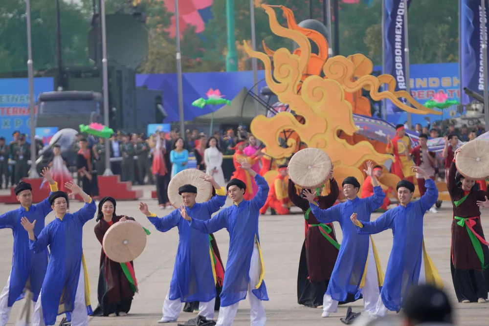 Anh Khai mac TLQP 21.jpg