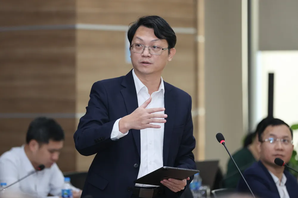 Nguyen Quóc Khanh.jpg