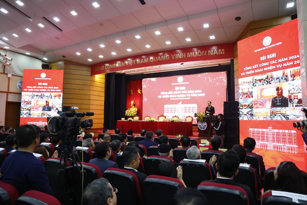 Quang canh hoi nghi Bo TTTT 1.JPG