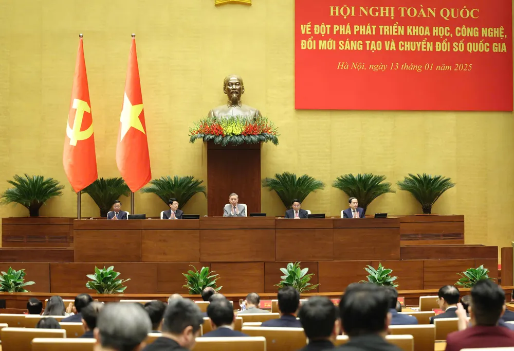 Anh HN quan triet KHCN 10.jpg