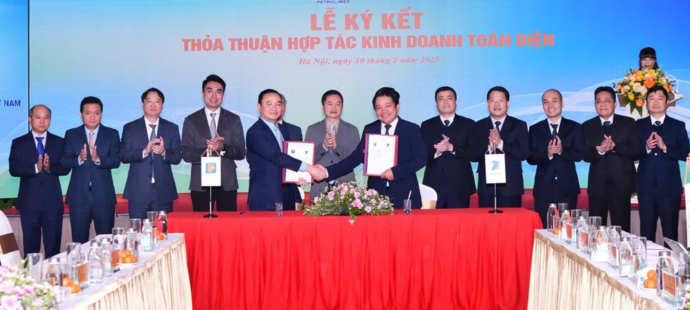 VNPT. Petrolimex.JPG