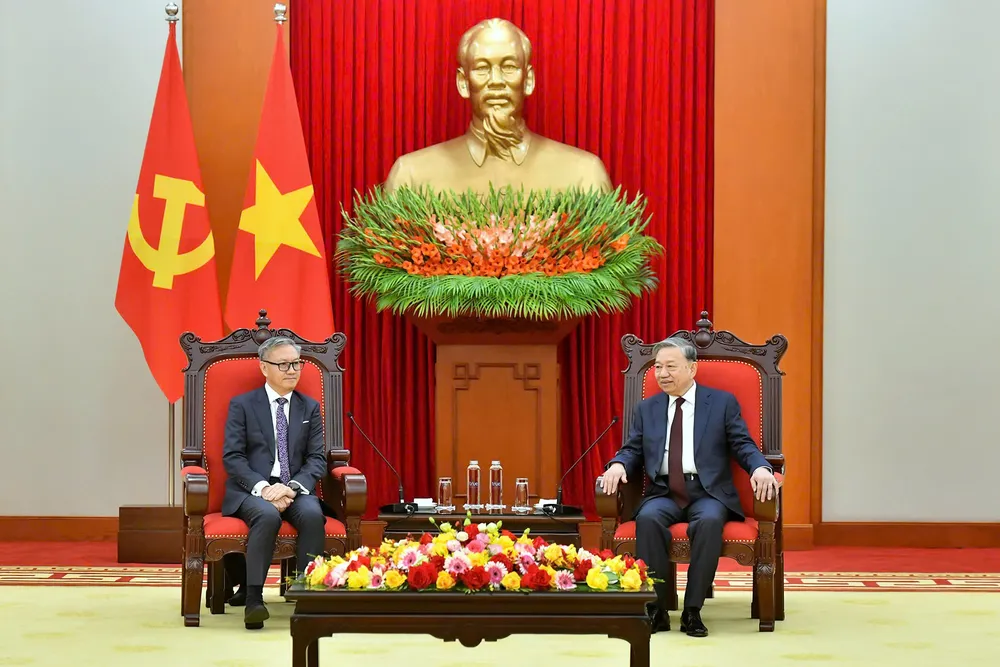 Anh TBT tiep BT Ngoai giao Lao 1.jpg