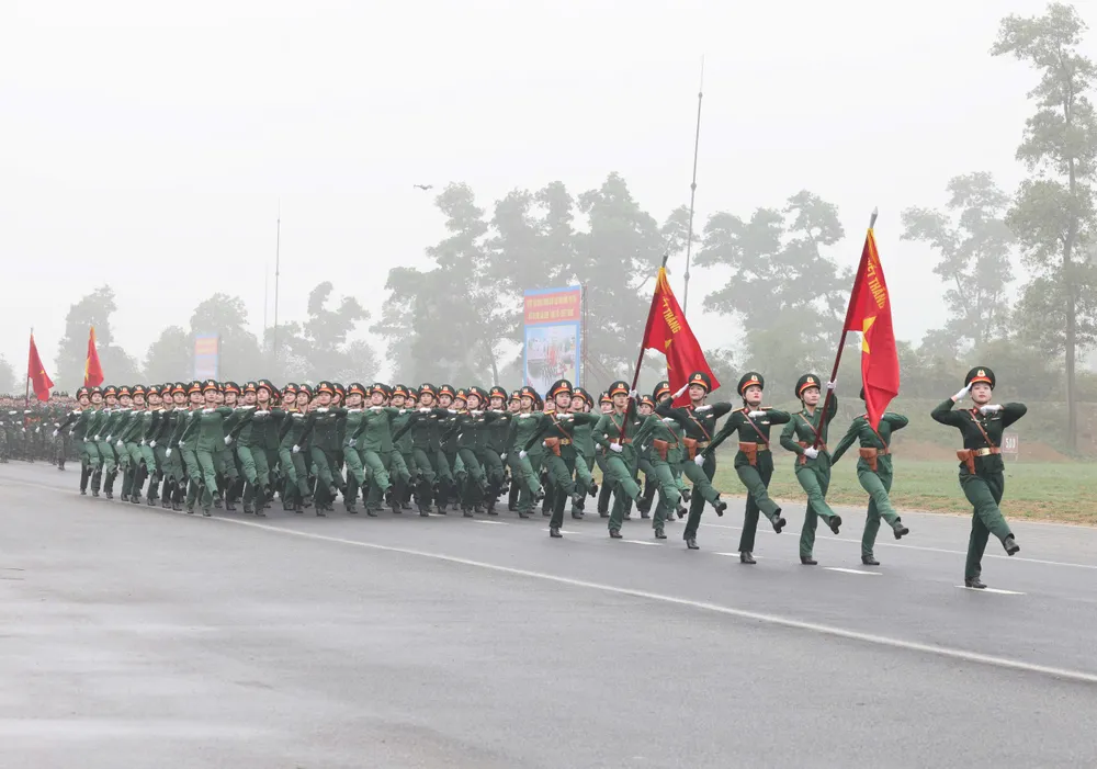 Doi hinh hop luyen 12.jpg