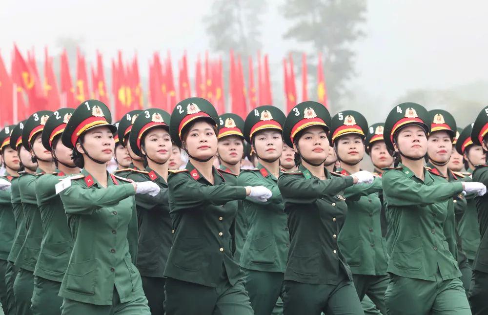 Doi hinh hop luyen 13.jpg