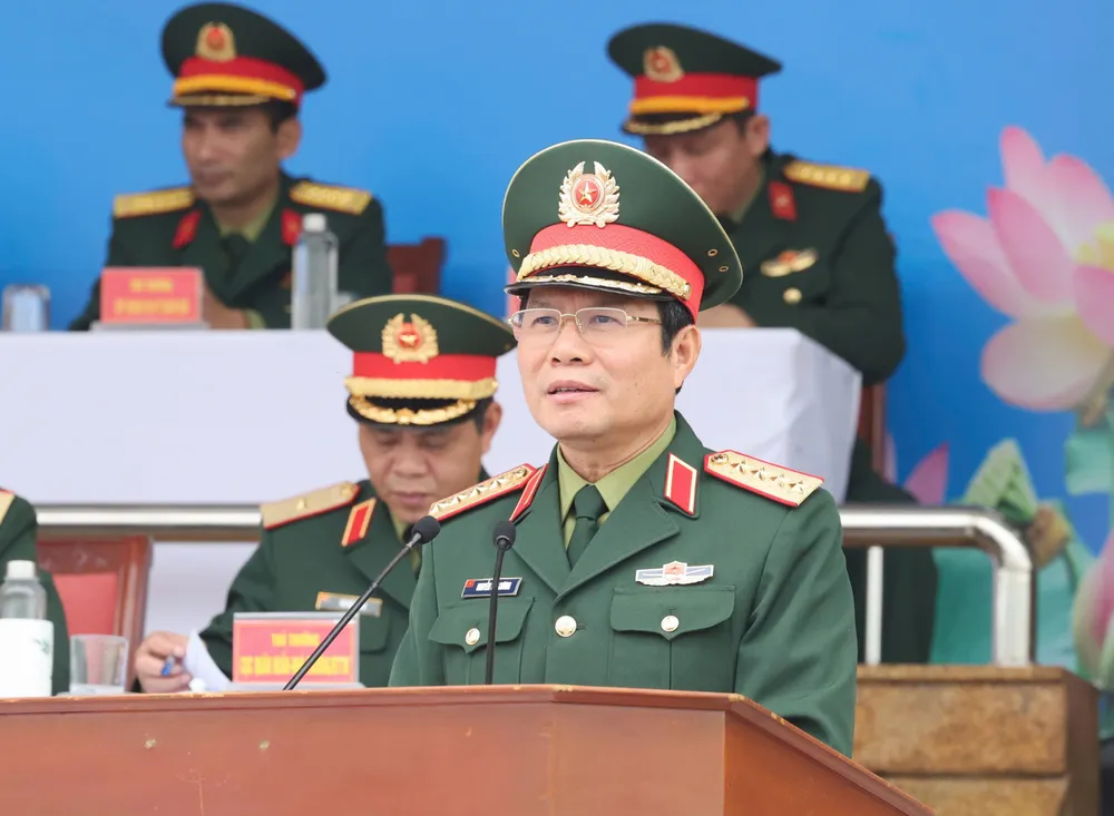 Lanh dao BQP hop luyen 1.jpg