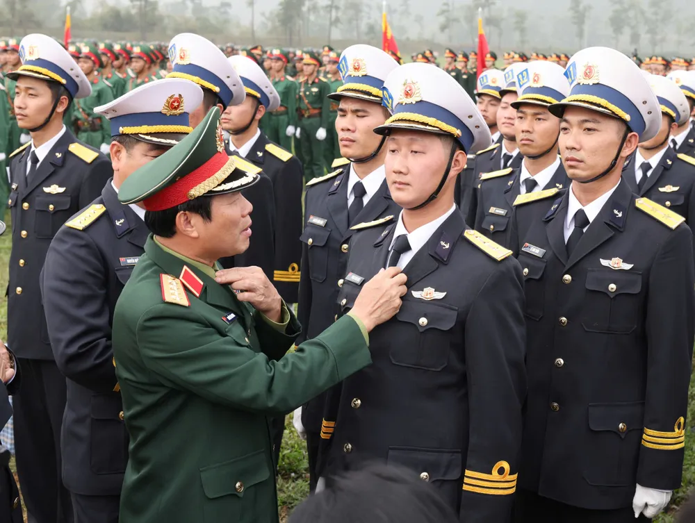 Lanh dao BQP hop luyen 5.jpg