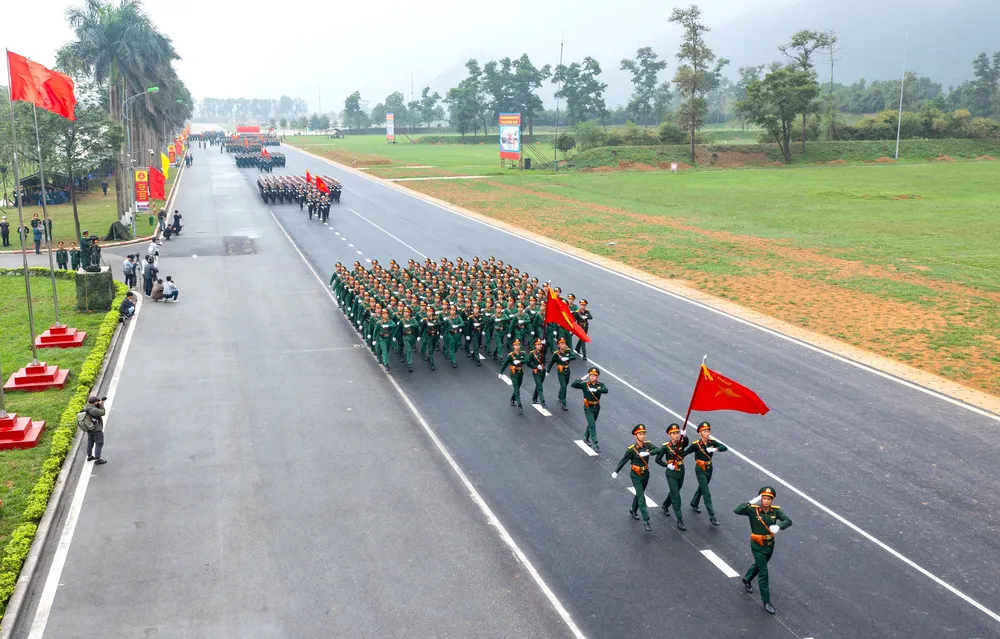 Anh Hop luyen BQP 10.jpg