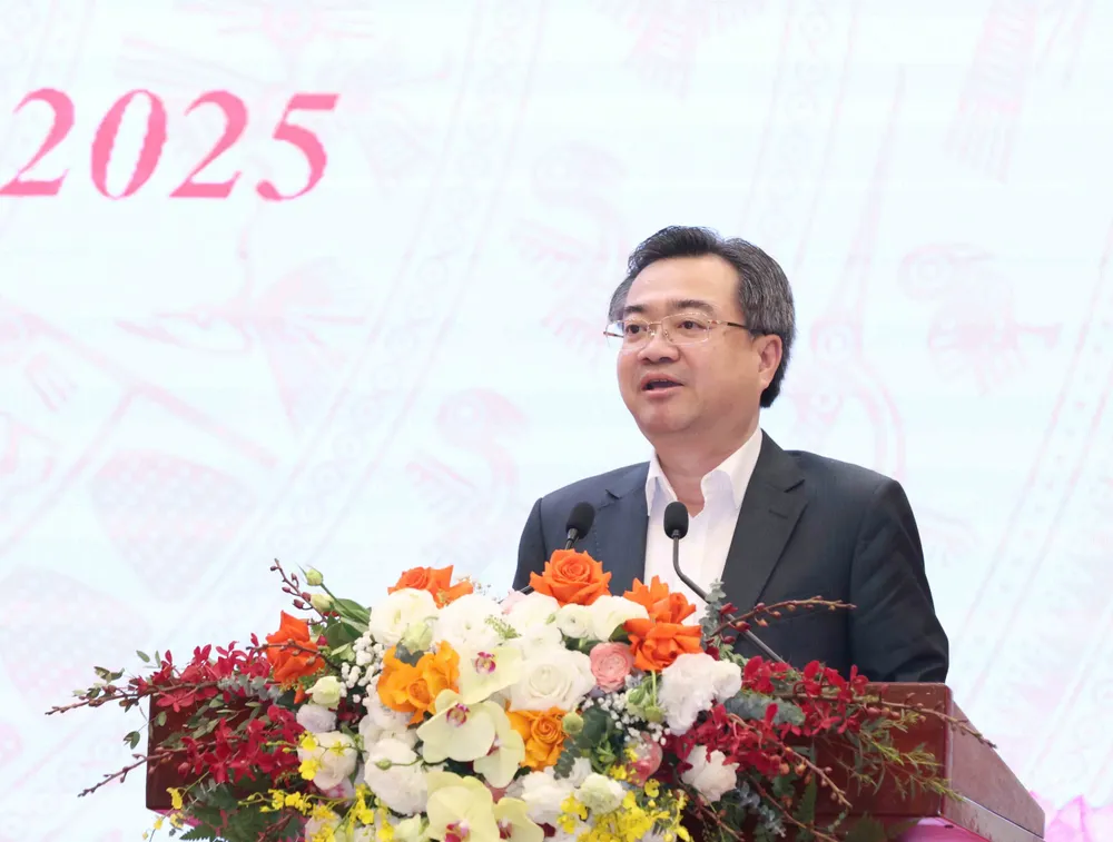 Anh hoi thao ly luan 13.jpg