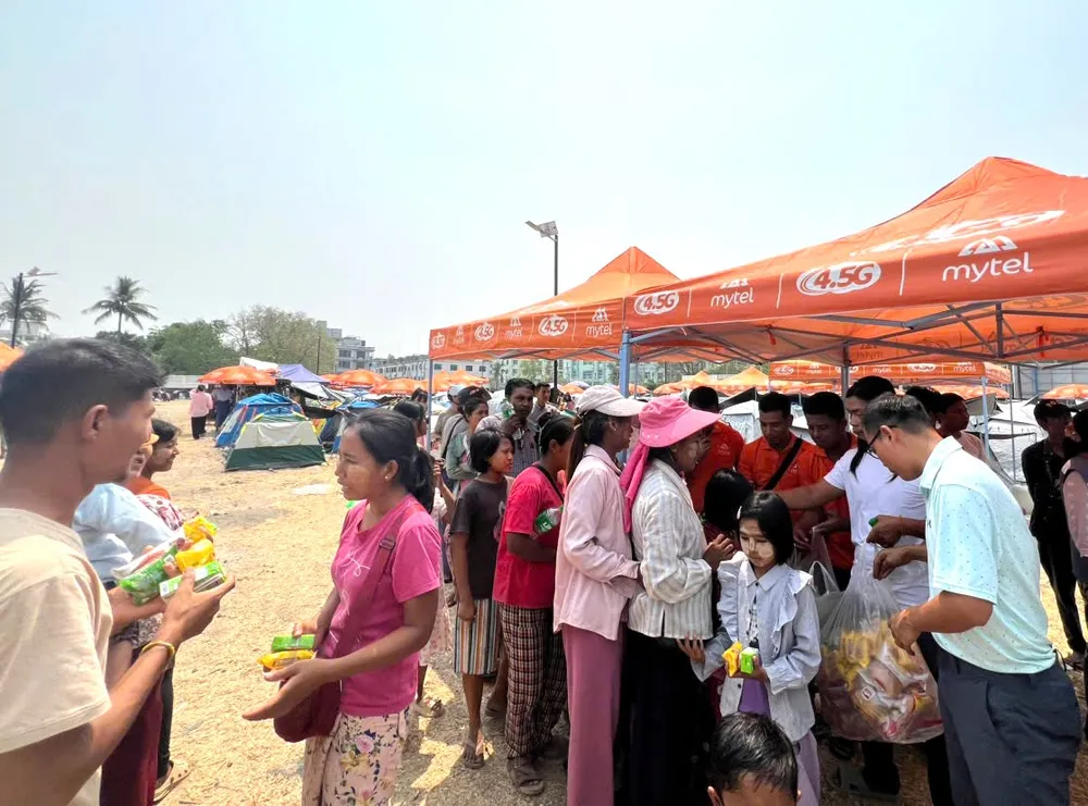 Cac nhu yeu pham duoc cung cap cho nguoi dan.jpg