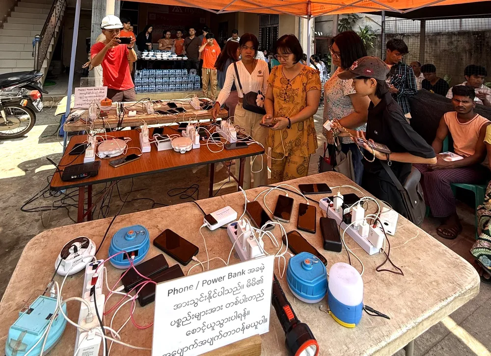 Cac tram sac duoc to chuc tai nhieu diem.jpg