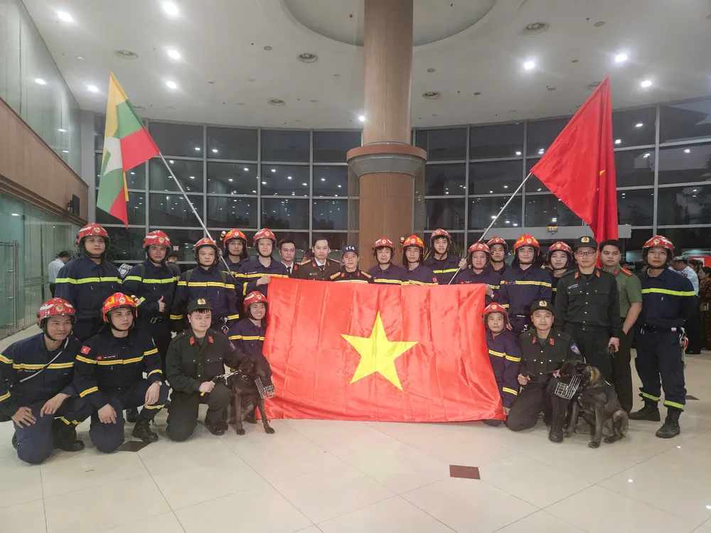 Cuu ho Myanmar 4.jpg