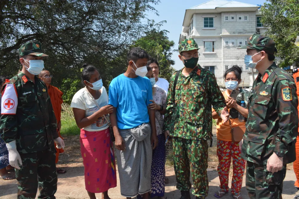 Anh cuu ho Thu do Myanmar 5.JPG