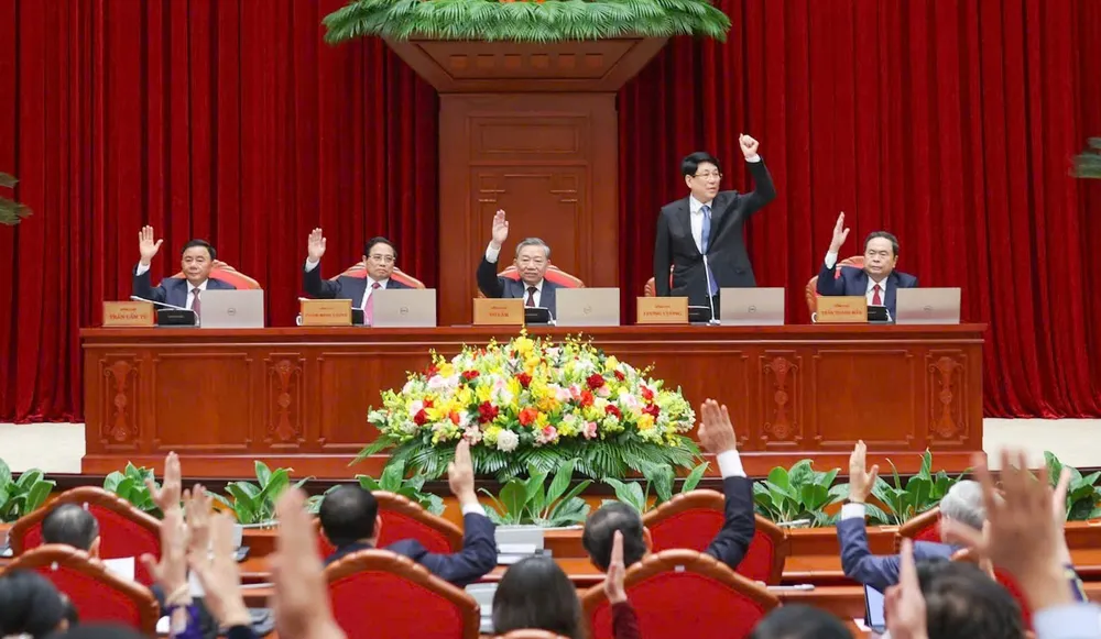 HN TW 11 phien khai mac 1.jpg