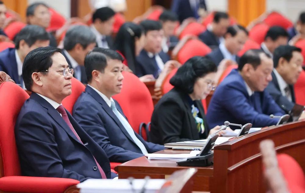 HN TW 11 phien khai mac 10.jpg