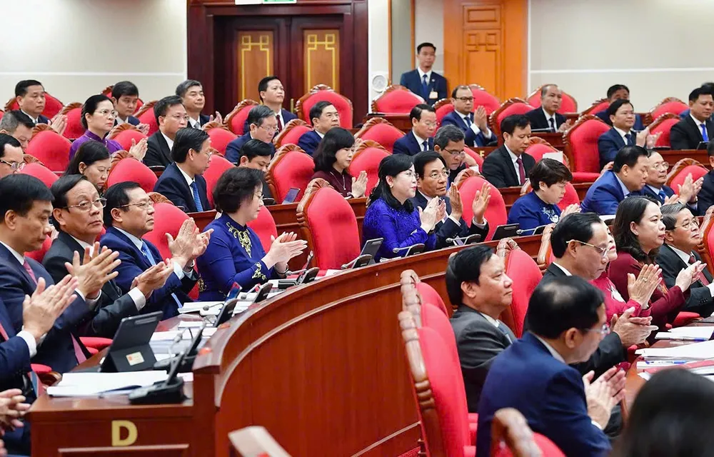 HN TW 11 phien khai mac 12.jpg