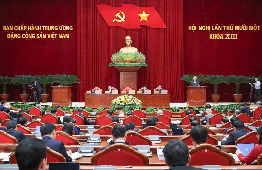 HN TW 11 phien khai mac 6.jpg