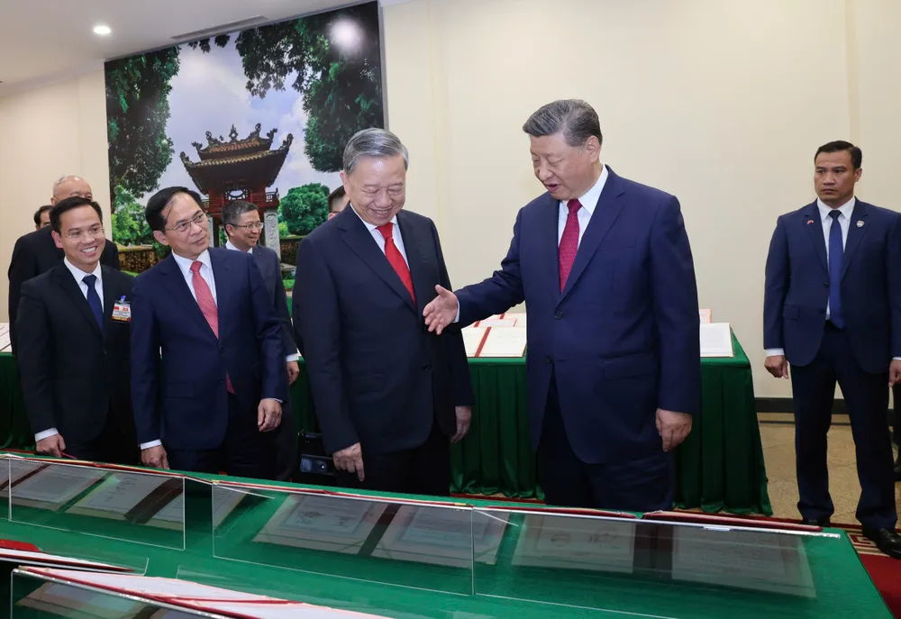 Anh sau Hoi dam 6.jpg