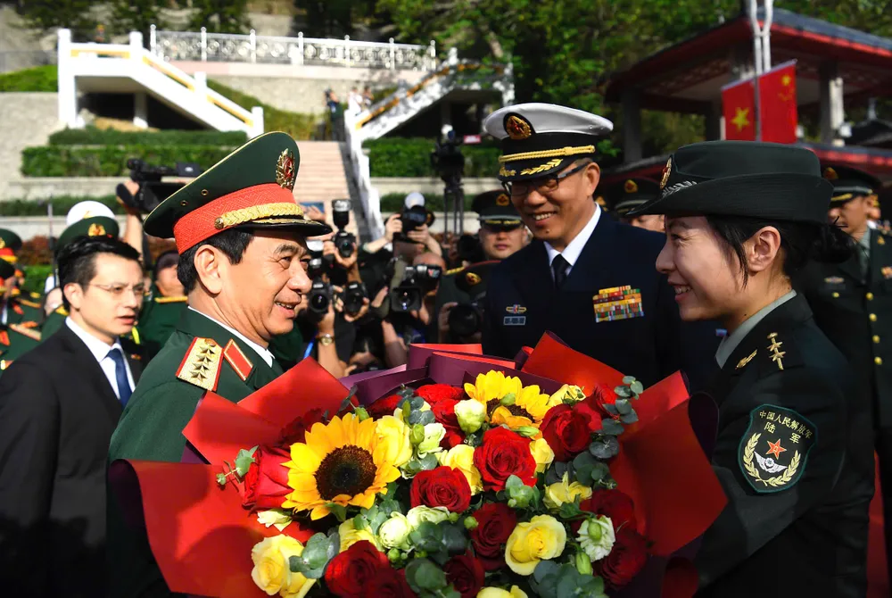 Anh Giao luu QP Viet - Trung 4.jpg