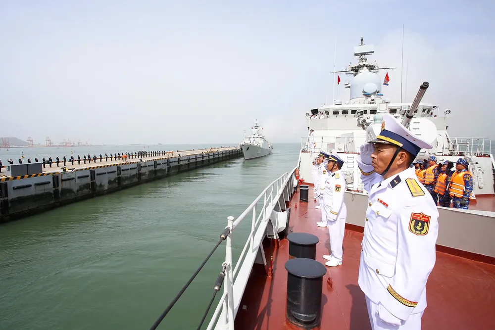 Hai quan Viet - Trung 3.jpg