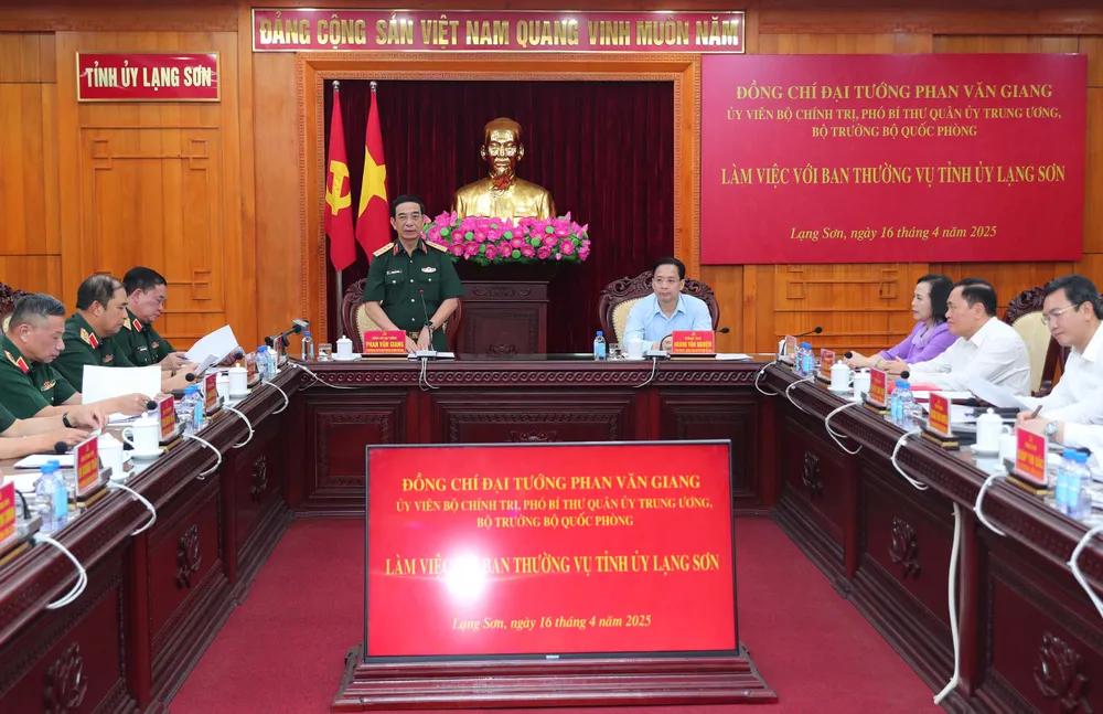 Lam viec Ban Thuong vu Lang Son 2.jpg