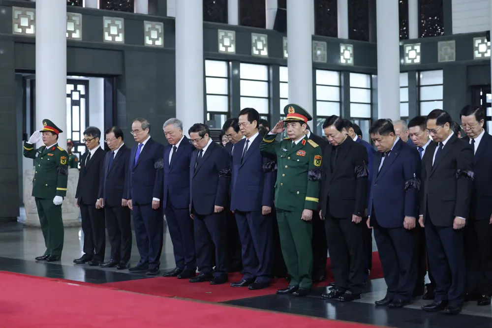 Doan Thu tuong 1.jpg