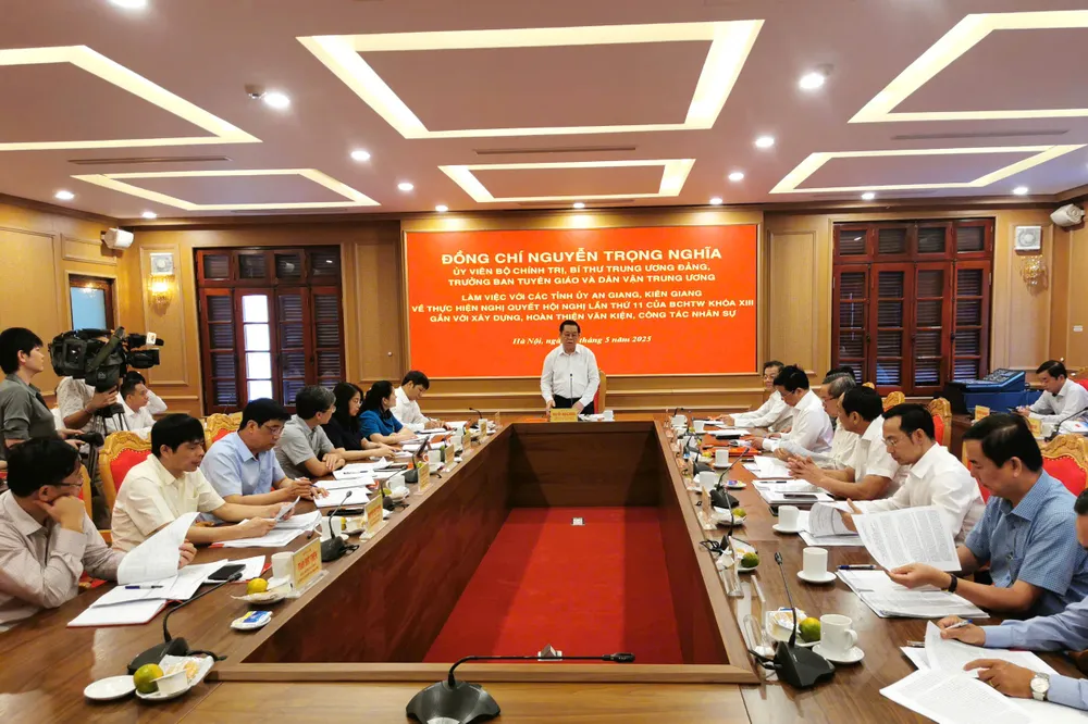 Anh Ban TGDV TW 6.jpg