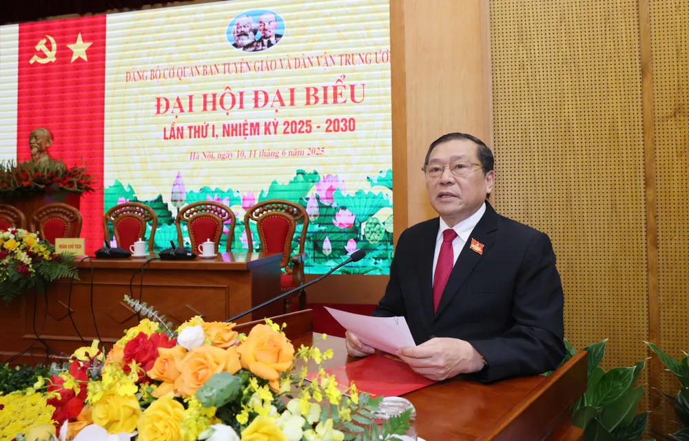 Dai hoi Ban TGDV TW 5.jpg