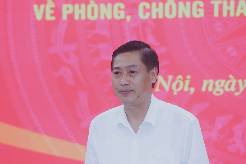 Phó Trưởng Ban Nội chính Trung ương Nguyễn Hữu Đông trả lời tại cuộc họp báo. Ảnh: BNC