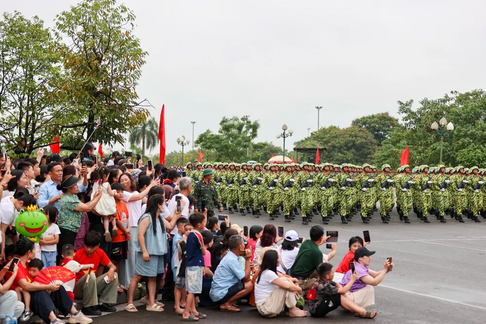 Anh Tong cuc Chinh tri kiem tra hop luyen 19.jpg