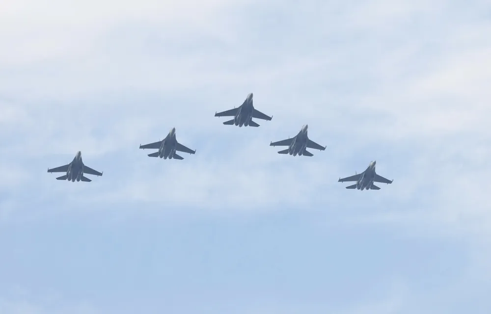 Anh may bay Su 15.jpg