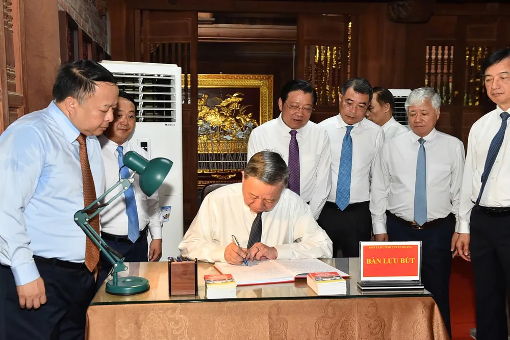 Anh Tuyen Quang 6.jpg