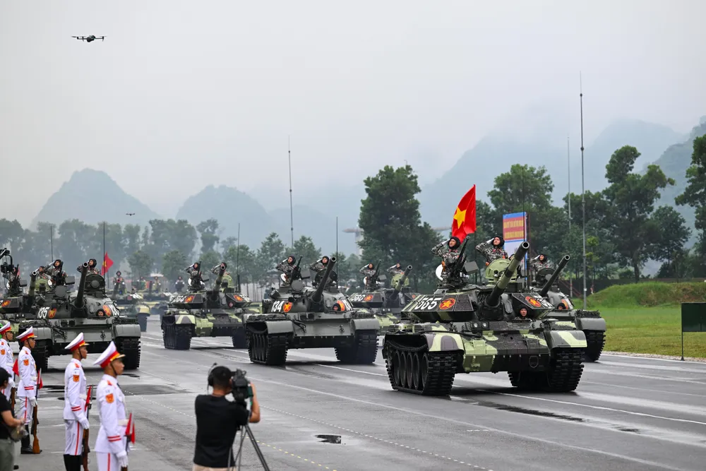 Tong Hop luyen 4 DBHD 24.JPG