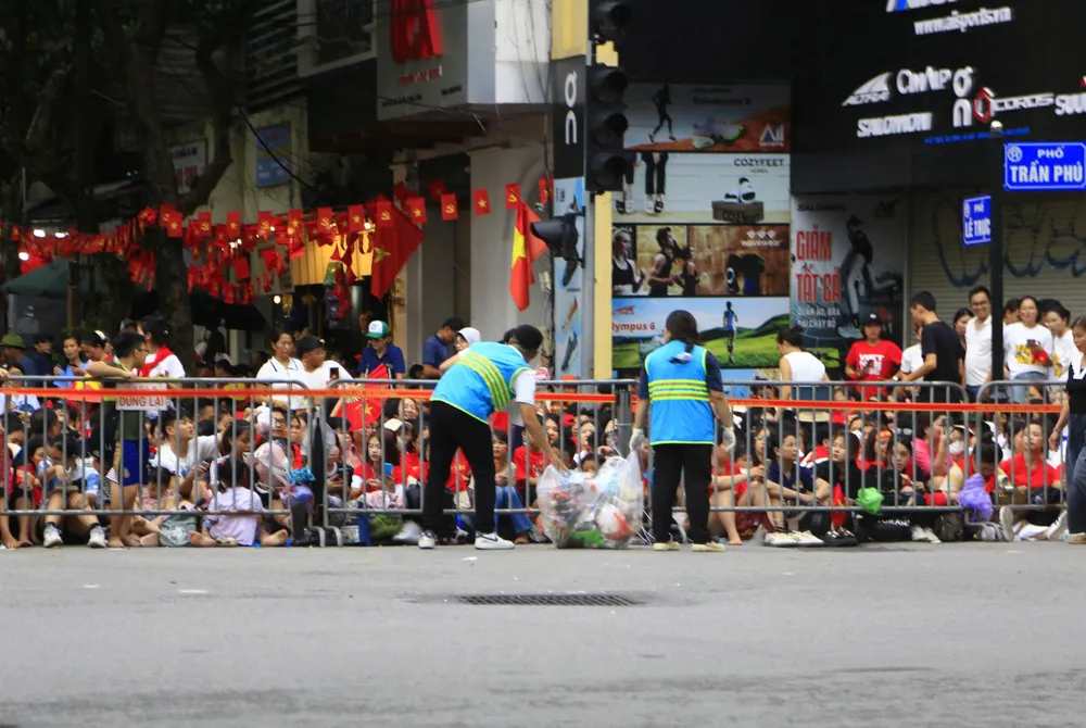 Anh chuan bi hop luyen 1.jpg