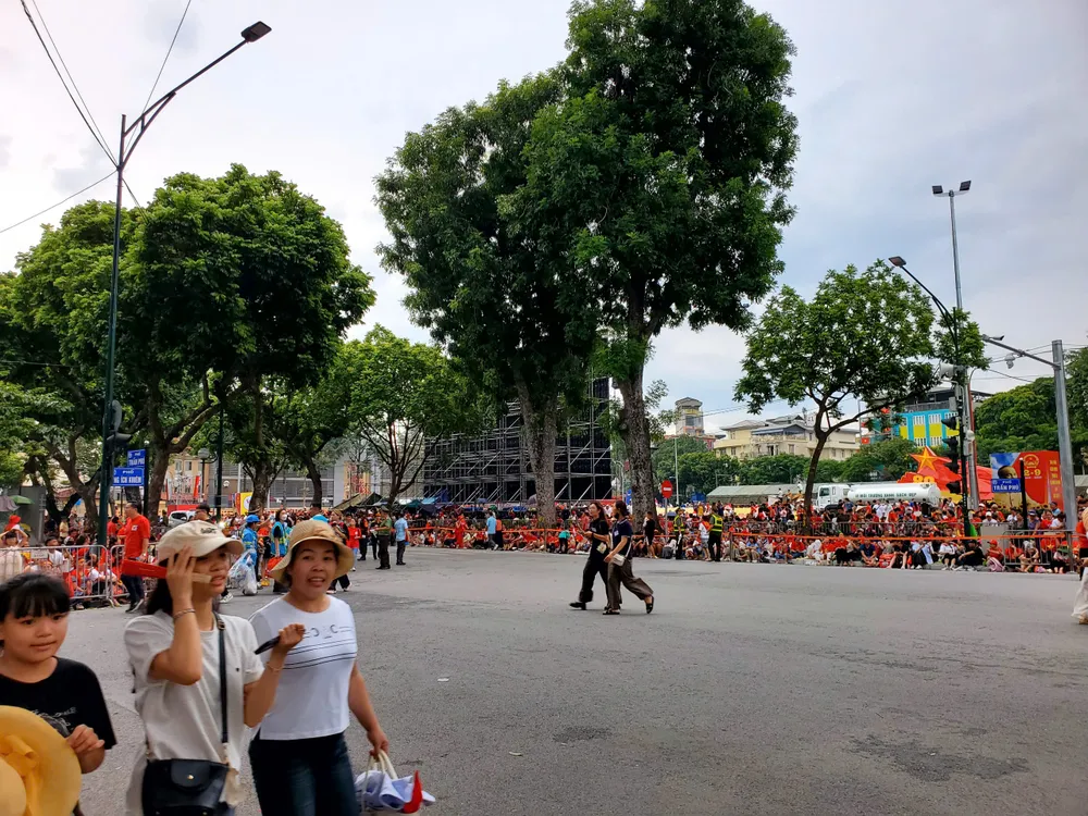 Anh chuan bi hop luyen 18.jpg