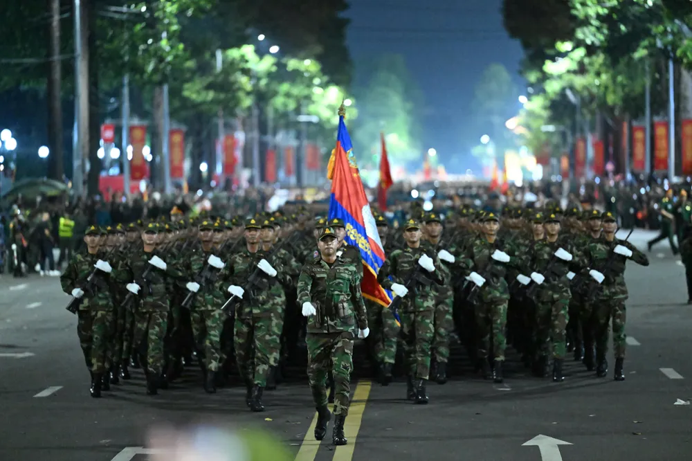 Doi hinh nuoc ngoai 1.jpg