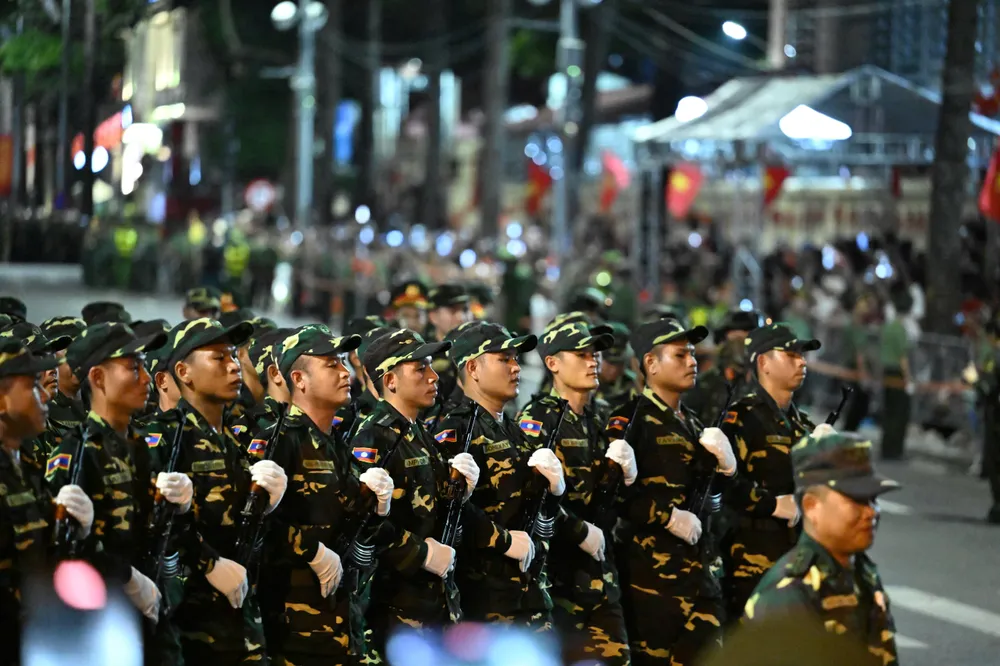 Doi hinh nuoc ngoai 2.jpg