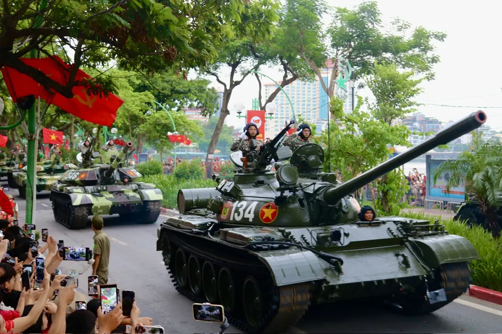 Xe phao quan su 2.jpg