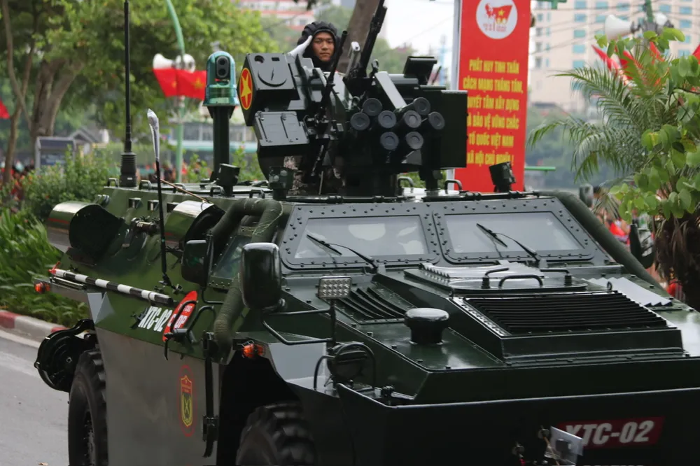 Xe phao quan su 4.jpg