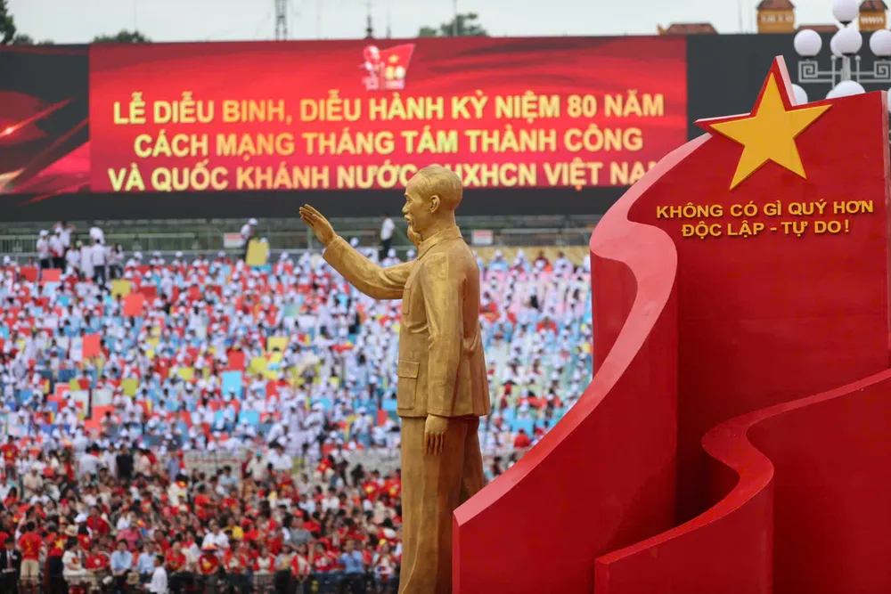 Tren Quang truong Ba Dinh 1.jpg