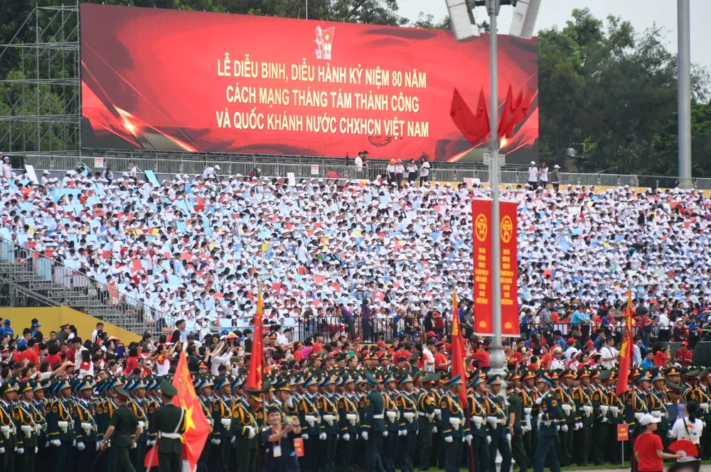 Tren Quang truong Ba Dinh 5.jpg