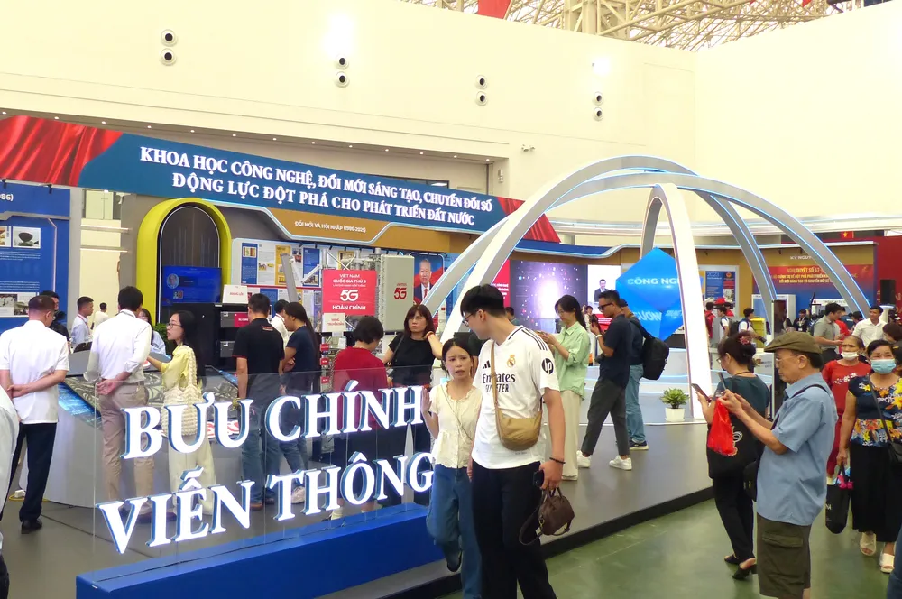 Anh dien dan KHCN 5.jpg